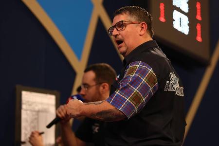 Die letzten vier verbliebenen Akteure werden für den Einzug in die Halbfinals mit 117.870 Prämie ausgezeichnet. Auch Altmeis...