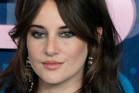 Shailene Woodley (30) und der Footballspieler Aaron Rodgers (38) wagen ebenfalls den nächsten Schritt. Das bestätigte die Sc...