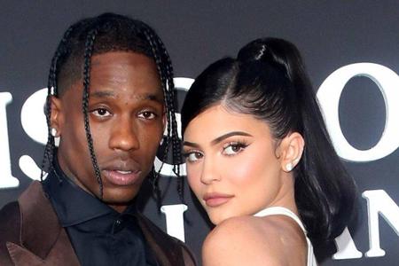 Auch Reality-TV-Star und Unternehmerin Kylie Jenner (24) erwartet ein Kind. Das bestätigte sie im September in einem Instagr...