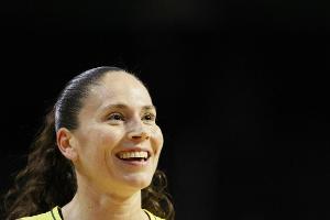 19. WNBA-Saison: Basketball-Star Bird spielt weiter