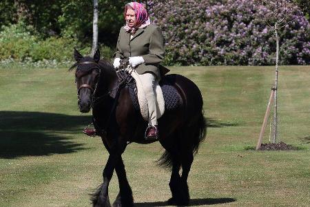 Die Queen saß bis vor Kurzem noch fest im Sattel.