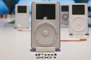 Der erste iPod setzte noch auf das sogenannte "Click Wheel".