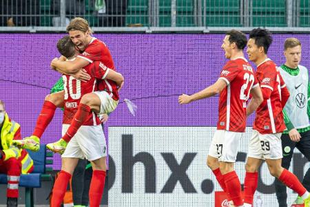 Weiter ungeschlagen: Freiburg verschärft Wolfsburger Krise