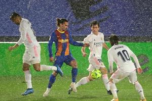 Barcelona trifft Real zum Clasico der gefallenen Riesen