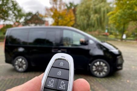 10/2021, Hyundai Staria Signature