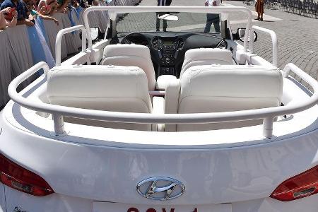 Hyundai Santa Fe Papstmobil