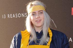 Billie Eilish wird ihre Fans bald mit einem eigenen Parfüm eine Freude machen.