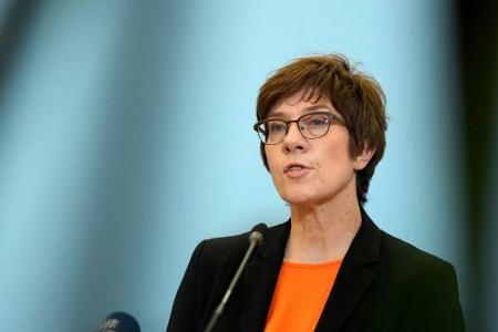Kramp-Karrenbauer ehrt Olympia-Teilnehmer: 