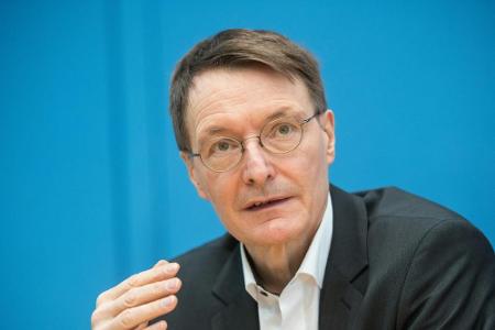 Lauterbach: Kimmichs Impfung hätte 
