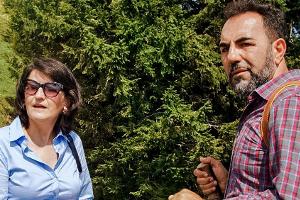 "Servus, Schwiegermutter!": Toni (Adnan Maral) und Farah (Şiir Eloğlu) mögen sich nicht.