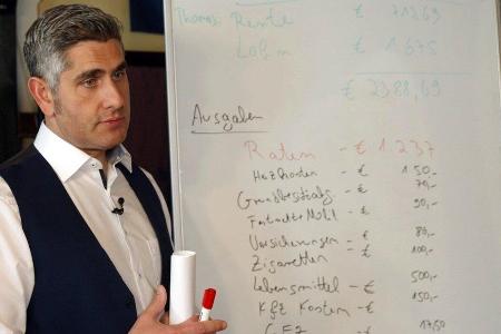 Stilianos Brusenbach ist der neue Schuldnerberater bei RTL.