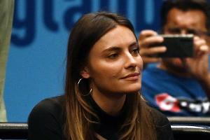 Sophia Thomalla bei Alexander Zverevs Tennisspiel gegen Filip Krajinovic beim Erste Bank Open Tennisturnier am Dienstag in d...