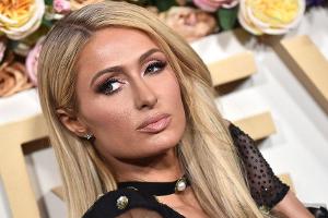 Paris Hilton weint in ihrer Hochzeits-Doku auch bittere Tränen.