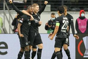 Magische Europacup-Nacht: Frankfurt stürmt an die Tabellenspitze