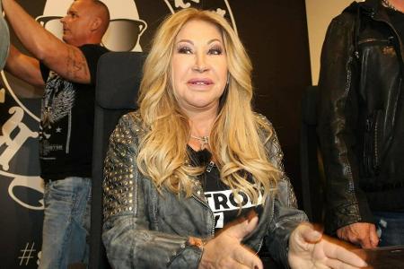 Auch sie hatte das Coronavirus: Das hat Carmen Geiss im Oktober fast beiläufig auf Instagram verraten. Bereits im Juli diese...