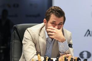 Schach-WM: Carlsen verpasst auch im dritten Duell Sieg