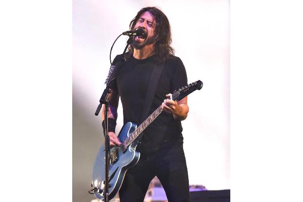 Gitarren seien plötzlich aus heiterem Himmel nicht mehr richtig gestimmt und alle Einstellungen am Keyboard verstellt gewese...