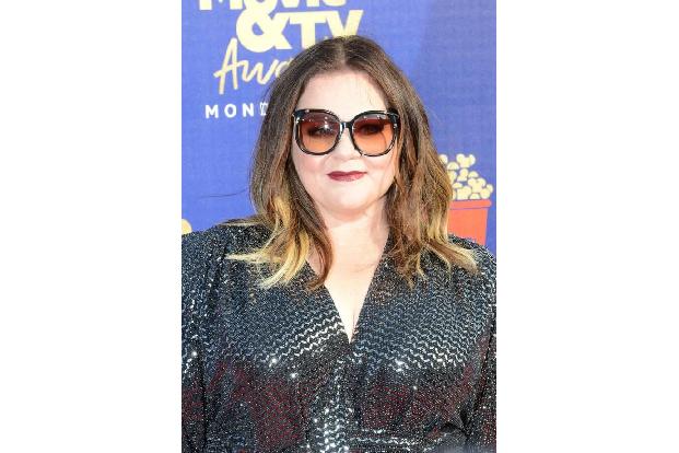 Melissa McCarthy hat ihre tote Uroma gesehen. Die sei drei Wochen nach ihrem Ableben einfach in der Tür erschienen und habe ...
