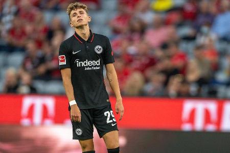 Brachte frischen Wind ins Spiel, obwohl ihm lange nicht alles gelang. Wich häufiger auf die Halbpositionen aus als Lammer vo...