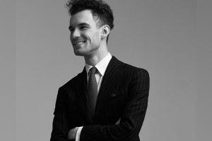 Alexander Davaroukas ist einer der drei Gründer von Monokel Berlin.