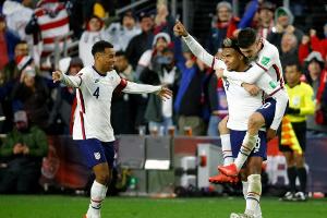 Standing Ovations für Davies in Edmonton - USA schlagen Erzrivalen Mexiko