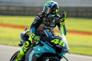 Rossi startet in seinem letzten Rennen von Platz zehn