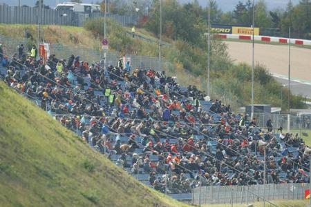 ADAC Formel 4: Tramnitz sorgt für Spannung