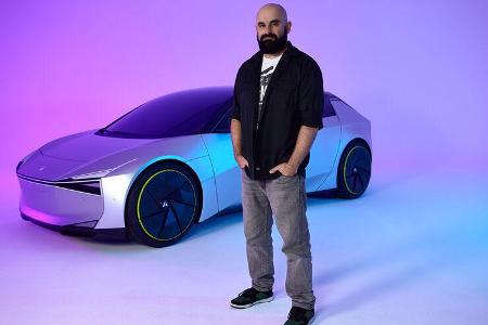 11/2021_WayRay Holograktor