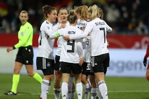 Riesenschritt zur WM: DFB-Frauen auch in Portugal souverän