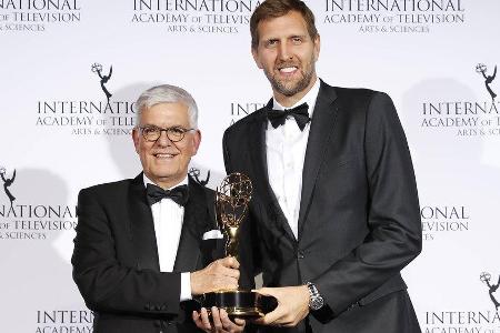 Dr. Thomas Bellut (l.) und Dirk Nowitzki in New York City.