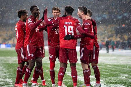 Gerade einmal 15 Feldspieler standen Trainer Julian Nagelsmann für das Auswärtsspiel des FC Bayern gegen Dynamo Kiew in der ...