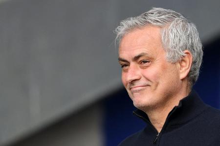 Mourinho hält Versprechen und schenkt Youngster teure Schuhe