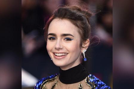 More is more: Schauspielerin Lily Collins liebt blauen Eyeliner.