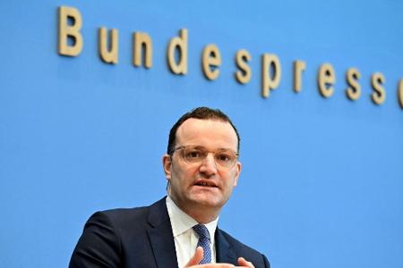 Weitere Kandidaten für Kabinettsposten sind Ex-Gesundheitsminister Jens Spahn, der Klima- und Energieexperte Andreas Jung und die stellvertretende CDU-Vorsitzende Silvia Breher.