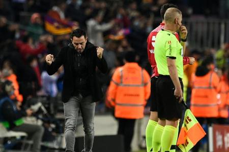 FC Barcelona siegt bei glanzlos Xavi-Debüt