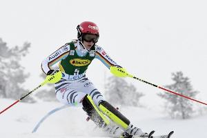 Slalom: Starke Dürr auf dem Podest - Vlhova gewinnt