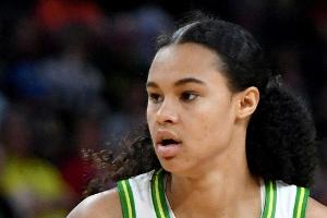 Sabally empfiehlt Mädchen Duelle mit Jungen: "Ball nehmen und fragen"