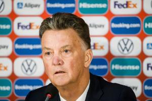 WM-Quali: Van Gaal nach Fahrradunfall im Rollstuhl