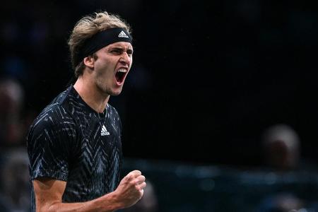 Mühevoller Sieg über Dimitrow: Zverev im Viertelfinale von Paris