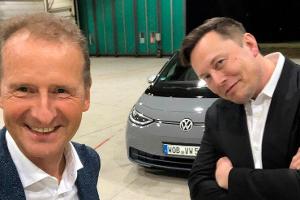 Elon Musk bei Herbert Diess VW ID.3