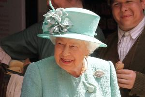 Elizabeth II. verbringt das Wochenende auf ihrem Landsitz in der Grafschaft Norfolk.