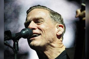 Bryan Adams hat sich erneut mit Corona infiziert.