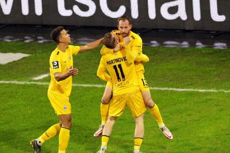 Sieg in Duisburg: Mannheim springt auf Platz drei