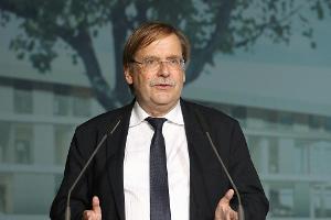 Koch kritisiert Übertragung der DFB-Frauen im Livestream