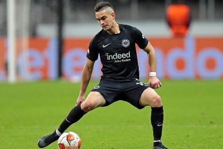 Hing als zentraler Angreifer in der Offensive gerade in der ersten Halbzeit total in der Luft. Bis zu seinem gefährlichen Ab...