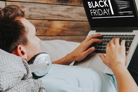 Die überwiegende Mehrheit der Schnäppchenjäger geht am Black Friday online auf die Pirsch.
