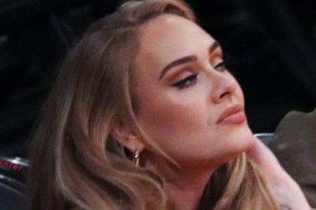 Adele feiert mit 