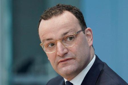 Der geschäftsführende Bundesgesundheitsminister Jens Spahn sorgt sich wegen stark steigender Corona-Infektionszahlen.