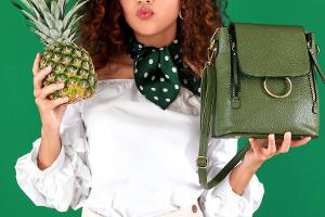 Nachhaltige Lederalternativen können unter anderem aus Ananas entstehen.