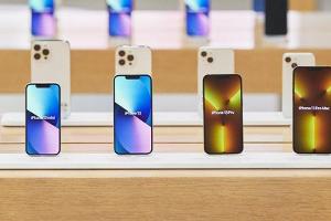 Zunächst gibt es Komponenten für iPhone 12 und iPhone 13.